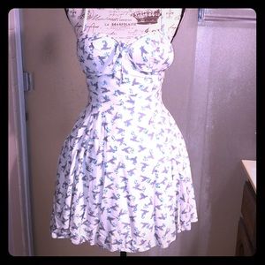 Jessica Simpson pocketed summer dress